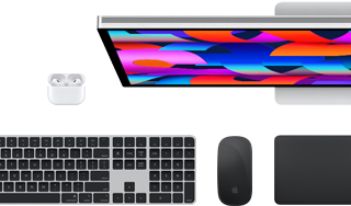 Accessoires Magic : AirPods, Studio Display, Magic Keyboard noir avec Touch ID, Magic Mouse noire et Magic Trackpad noir
